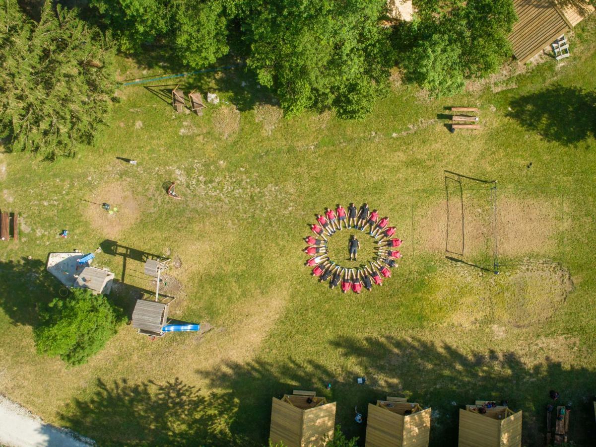 ホテル Adrenaline Check Camping ボヴェツ エクステリア 写真